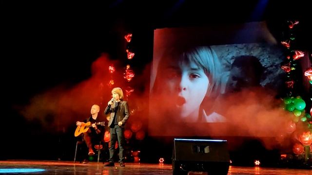 "НАШИ ПАПЫ УШЛИ..." Дом Офицеров. Концерт для матерей и жён участников СВО.