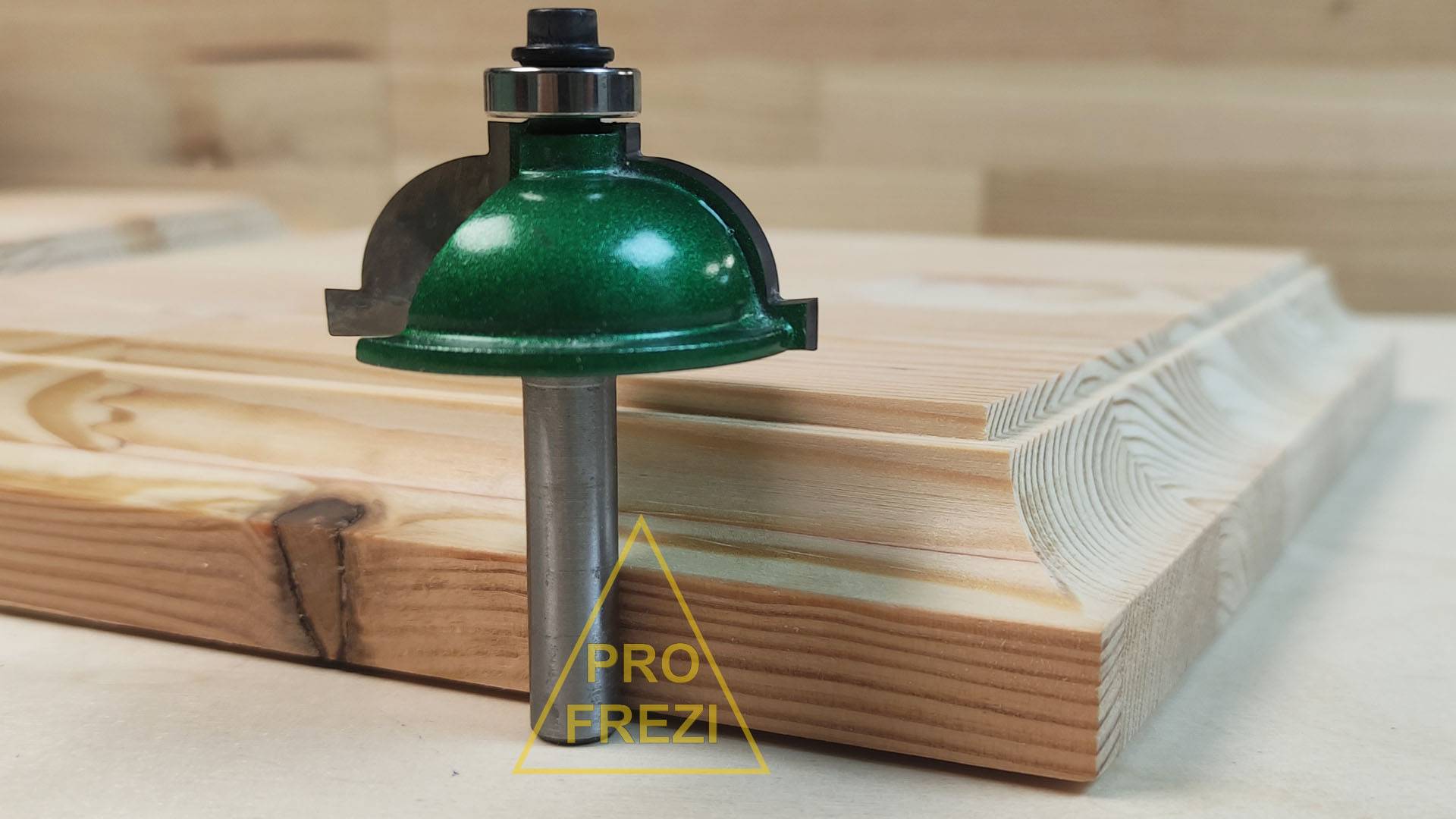 Фасонные фрезы для ручного фрезера Алмаз 2008 R12. Фрезы по дереву и МДФ. смотреть онлайн