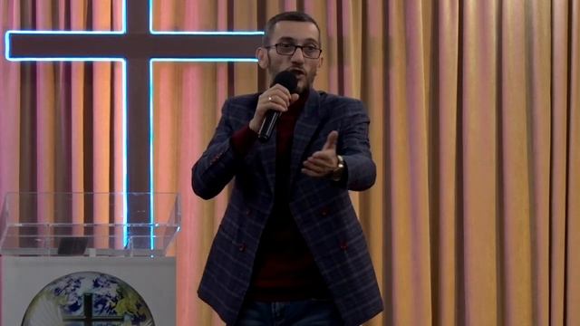 Не всякий говорящий