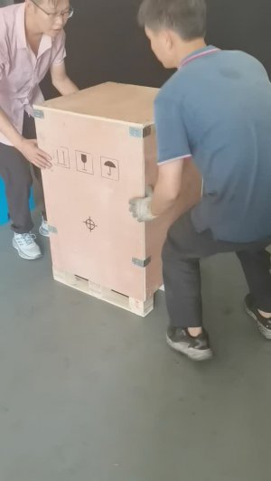 Распаковка WEISS VM18L сверлильно-фрезерный станок