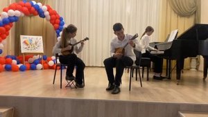 Рус.нар.песня "Тонкая рябина", исп.трио в составе: Артемьева И., Лейченко Б., Чистякова А.