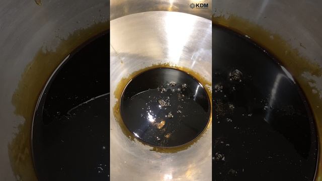 Фасовка сахарного сиропа на шестеренчатом дозаторе для вязких продуктов смотреть онлайн