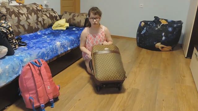 Собираю чемодан и рюкзак)))