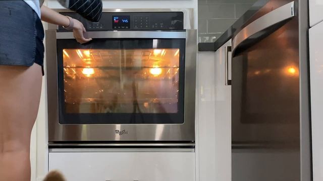 How To Bake Your Dog A Birthday Cake | DOG-FRIENDLY RECIPE смотреть онлайн