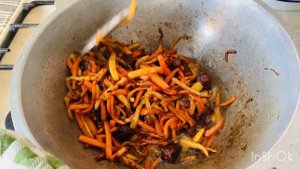 ТАДЖИЧКА ГОТОВИТЬ ПЛОВ! Традиционная блюдо Таджикистана….