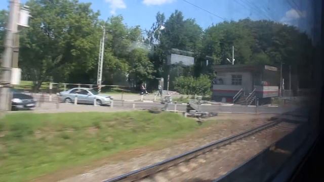 ЭР2Т-7182 тормозит по пл. Переделкино смотреть онлайн