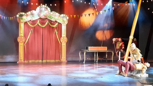 MSC Euribia theatre Delphi смотреть онлайн