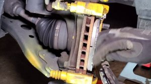 2014 - 2019 Toyota Highlander  Front Brakes Pads Replacement