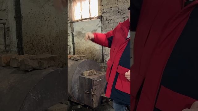 видео | На следующий год ждем газ, а пока используем такую 4х метровую печь в «сварной». Хватает. смотреть онлайн