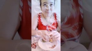 Пробую пахлаву... Отравилась пахлавой ? Местная пахлава.