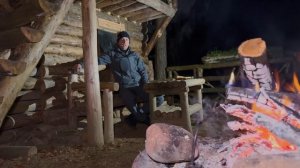 НАШЕЛ САМУЮ НЕОБЫЧНУЮ ЗЕМЛЯНКУ - в ГОСТЯХ у ГАРИКА RainMan | Bushcraft