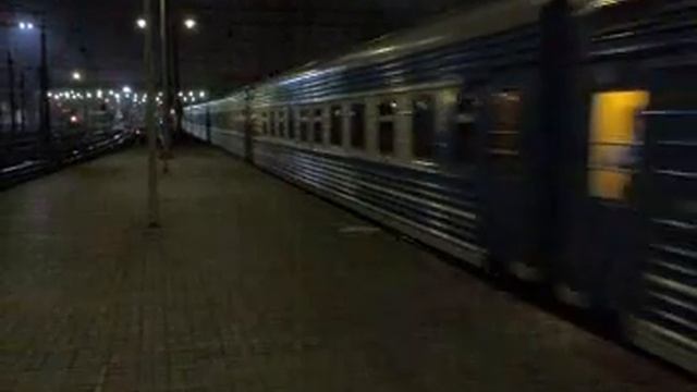 отправление Столичного Экспресса с Москвы-Киевской под ЧС7-093