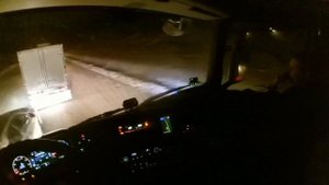 Встали в пробку в снегопад! Трогаемся в подъем!