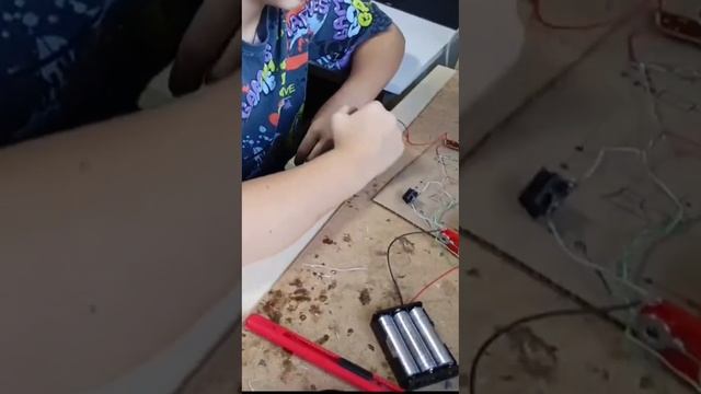 Новогодние проекты ребят по пайке