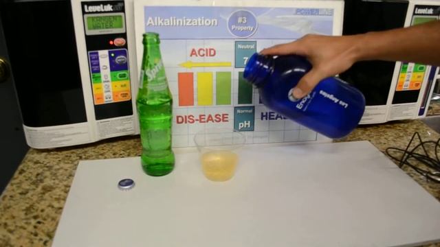 Soda Sprite pH test vs Kangen Water Harmonious Kangen Water смотреть онлайн