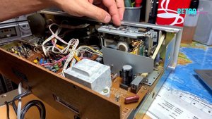 AKAI CS-F210 cassette deck repair PART 1.