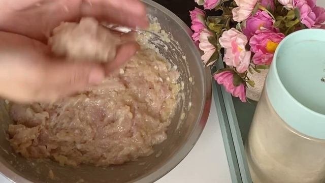 Товукли котлетлар (куриные котлеты ).