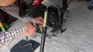 Honda NC750X замена масла в передней вилке(часть 2) практическая