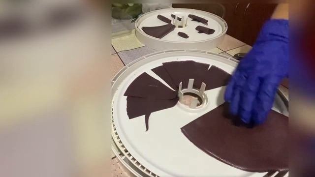 Нарезаю пастилу.