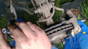 Замена рулевых наконечников,шаровой. Обслуживание тормозов. Шевроле Кобальт.