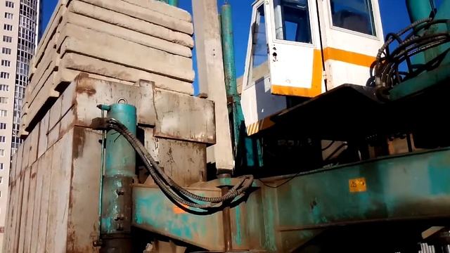 Установка сваи