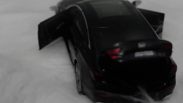 Unboxing mainan mobil honda accord 1:32