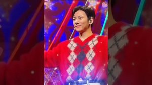 "Блестящая поездка".
муз. Чжи Чан Ук - "SHINY