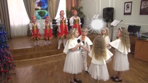"ВСЁ ВОЗМОЖНО В НОВЫЙ ГОД" (В.Синенко,С.Плахутина) - поют ансамбли "Самые Небесамые" и "Услада"