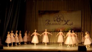 Классический танец «Блестящий вальс». Композитор Ф.Шопен