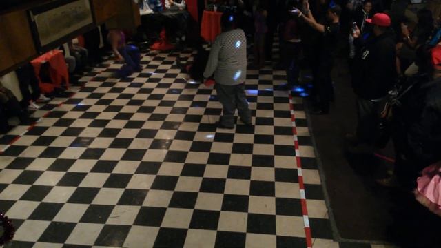 Karmin Chanel vs Paris Mizrahi смотреть онлайн