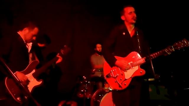 Pablo Und Destruktion - Los días nos tragarán Oviedo La Lata de Zinc 27-02-2015