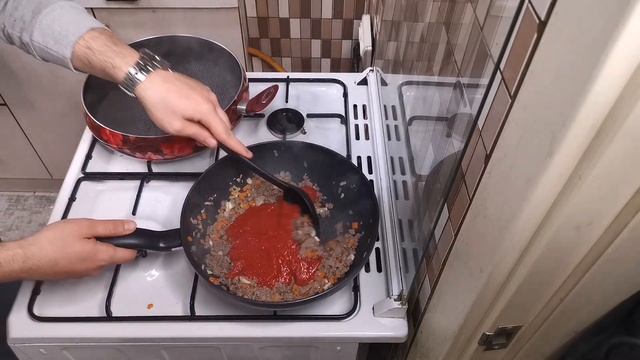 Geleneksel İtalyan Spagetti Bolonez Tarifi ve Nasıl Yapılır? #evdekal #lezzetliyemek #bolonezsos смотреть онлайн