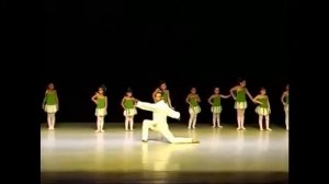 CIA NUCLEO DE DANÇA - FRAGMENTOS DA COREOGRAFIA ANJINHOS CUPIDO