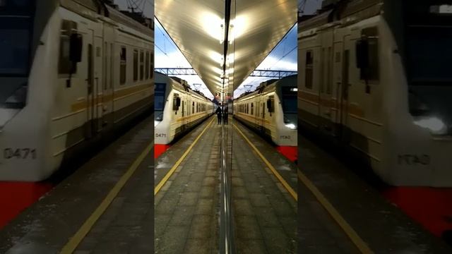 Миниролик 33 Электропоезд ЭД4М-0471 на платформе Переделкино