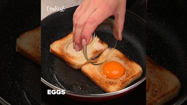 Beautiful fried boiled eggs: the original solution for a delicious dinner! смотреть онлайн