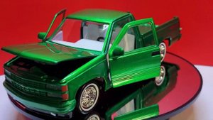 Chevy 454 SS Pickup (1/24 Scale Model)