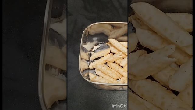 Snacks 🥨 with 🍅 tomato sauce #snacksrecipe #tomato #snacksvideo #snacksrecipes