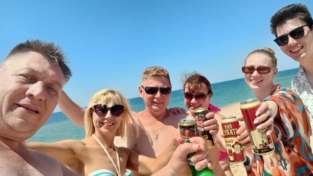 Азовское море. Соляное. июль 2023 года.