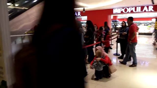 Grandchildren Train ride at Imago 18.12.2018(4) смотреть онлайн