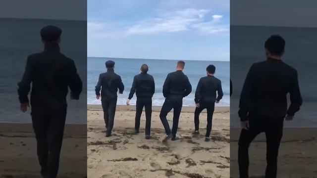 Серьёзность серьёзностью, я быть простым и веселым никогда не помешает 😜✊🏽