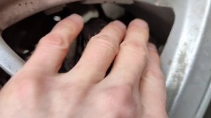 гремит суппорт, поставил пружину