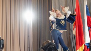 4. Танец Полкана. Новогоднее шоу ЛЕТУЧИЙ КОРАБЛЬ СКХГ "Движение вверх"