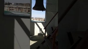 мой знакомый звонарь Игорь звонит в колокола