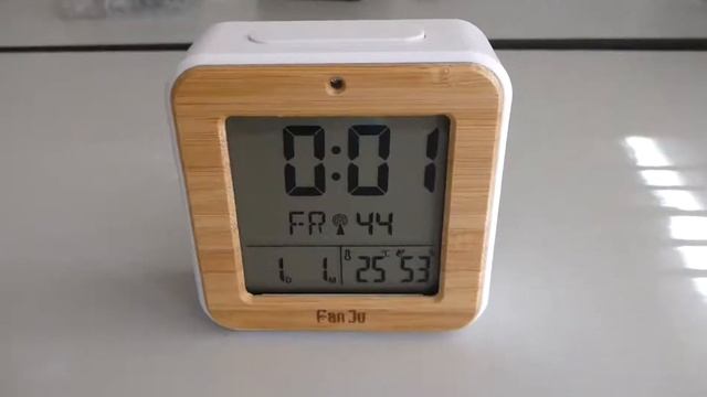 FanJu FJ3533 LCD Digital Alarm Clock смотреть онлайн