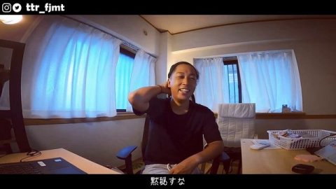 【沖縄vlog】那覇の市街地にあるビーチで全裸!?