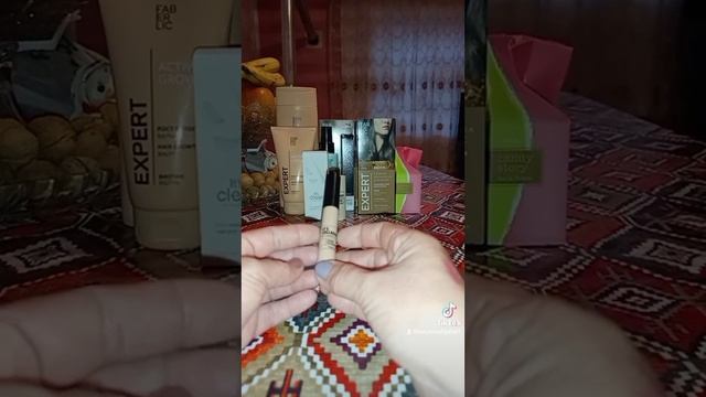 FABERLIC 😉 НОВИНКИ 👌 УЛЬТРАСТОЙКИЕ КРЕМОВЫЕ ТЕНИ ДЛЯ ВЕК 💄ПОМАДА -ФИЛЕР ДЛЯ ГУБ 💋 It's Collagen