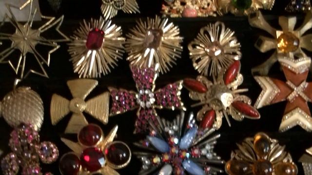Старинные украшения, броши. Дни итальянской культуры в гостинице Националь. @Ярмарка Историй