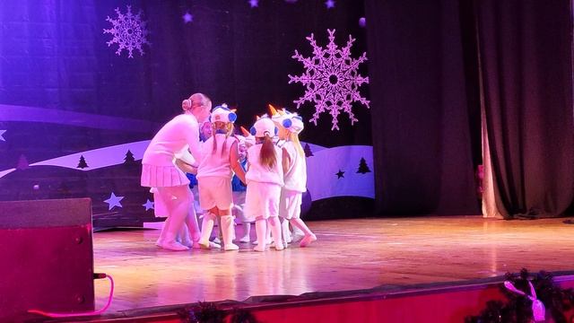 Танец снеговиков смотреть онлайн