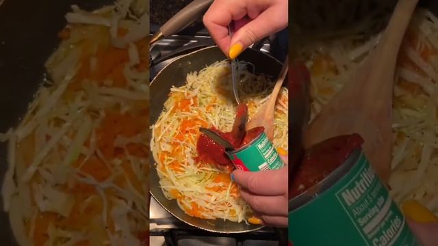 Как тушить капусту #люблюпокушать #умеюготовить  ￼#foodrecipe #funnyslaviclady