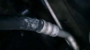 Шуршит обводной ролик ремня дополнительного оборудования